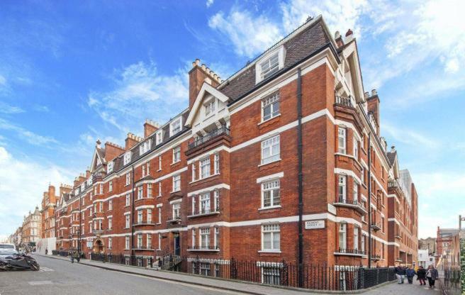 Appartamento Gilbert Street Londra